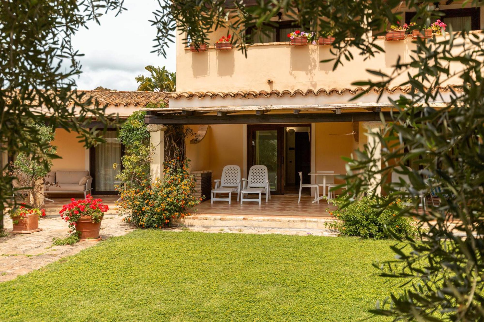 Porto Giunco Residence Villasimius Exterior photo
